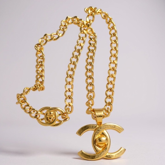 CHANEL Turnlock Gold Plated Chain Necklace with Iconic Pendant - Picture 9 of 11